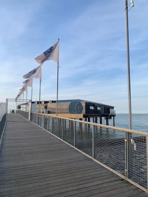 Huebsches Ferienhaus In Ouddorp - Fusslaeufig Zum Strand Und Zentrum Экстерьер фото
